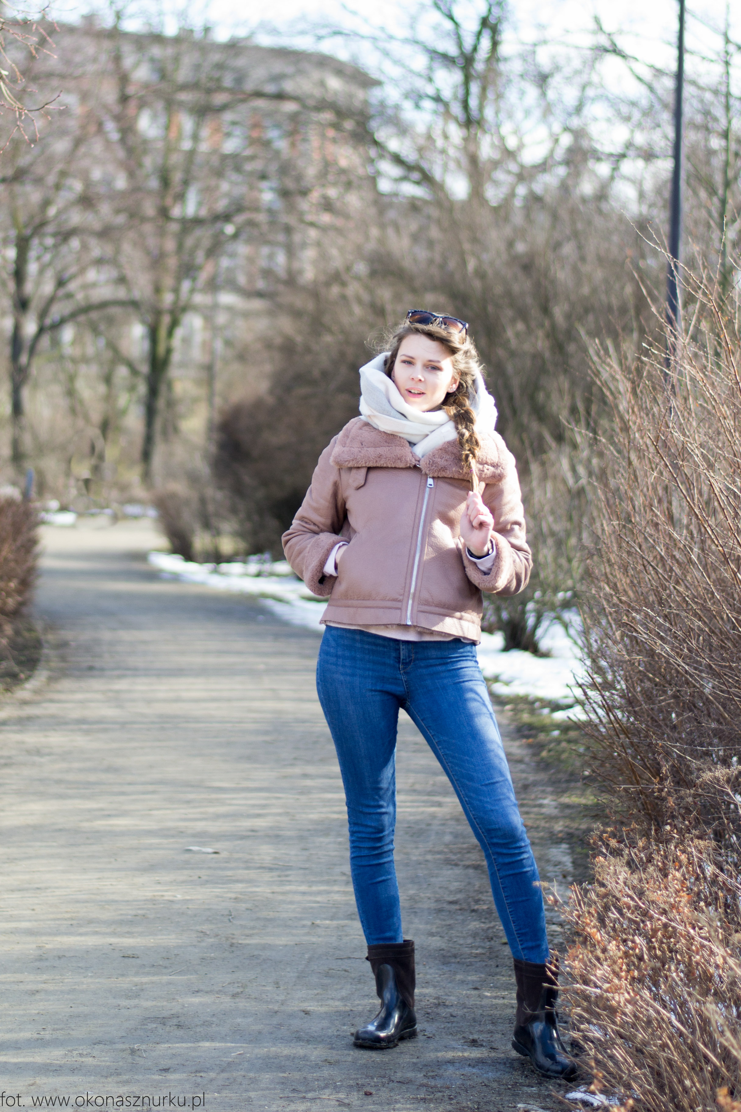 sesja-zimowa-modelki-wroclaw-park-staszica-okonasznurku (3)