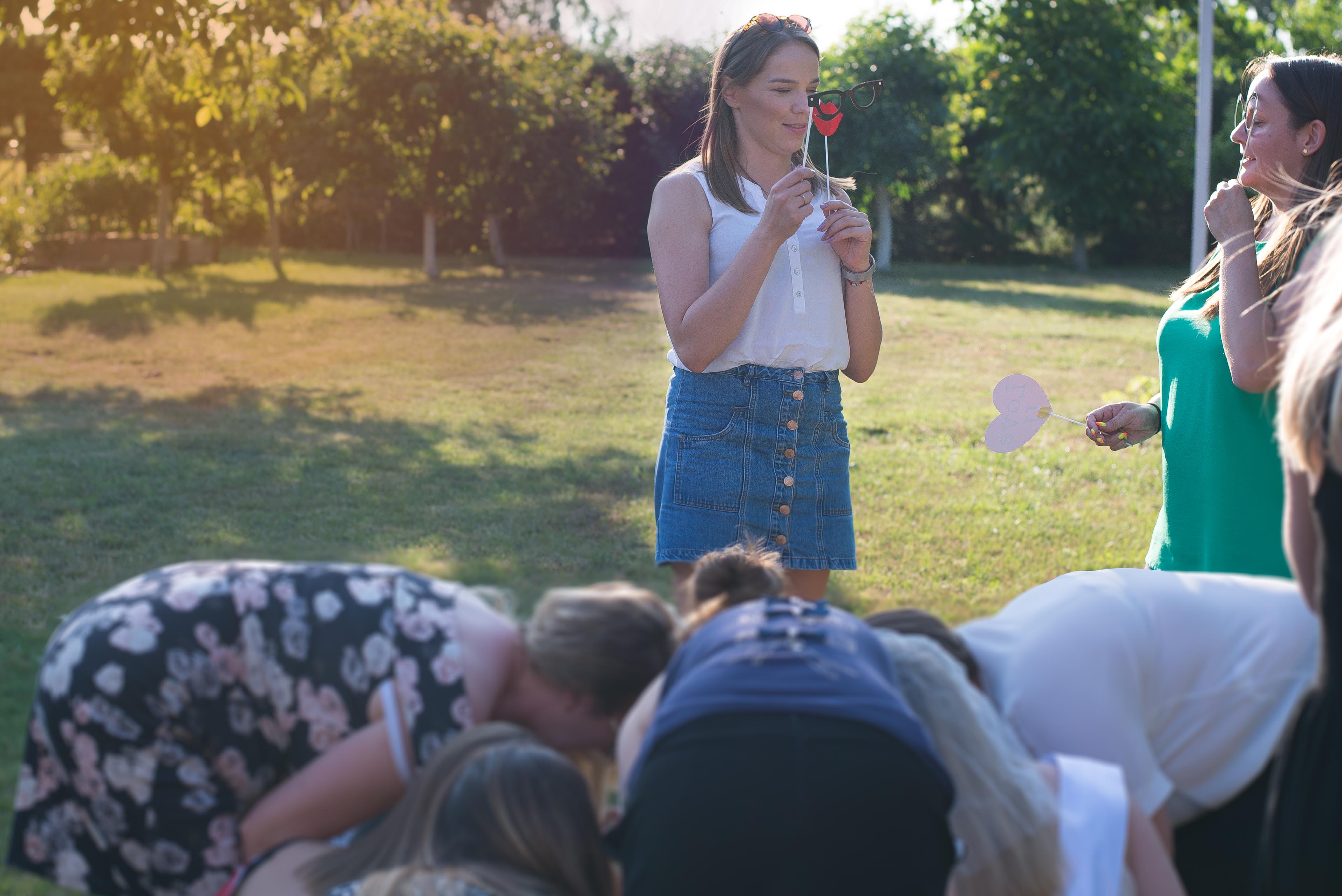 wieczor-panienski-w-ogrodzie-okonasznurku-fotografia (22)