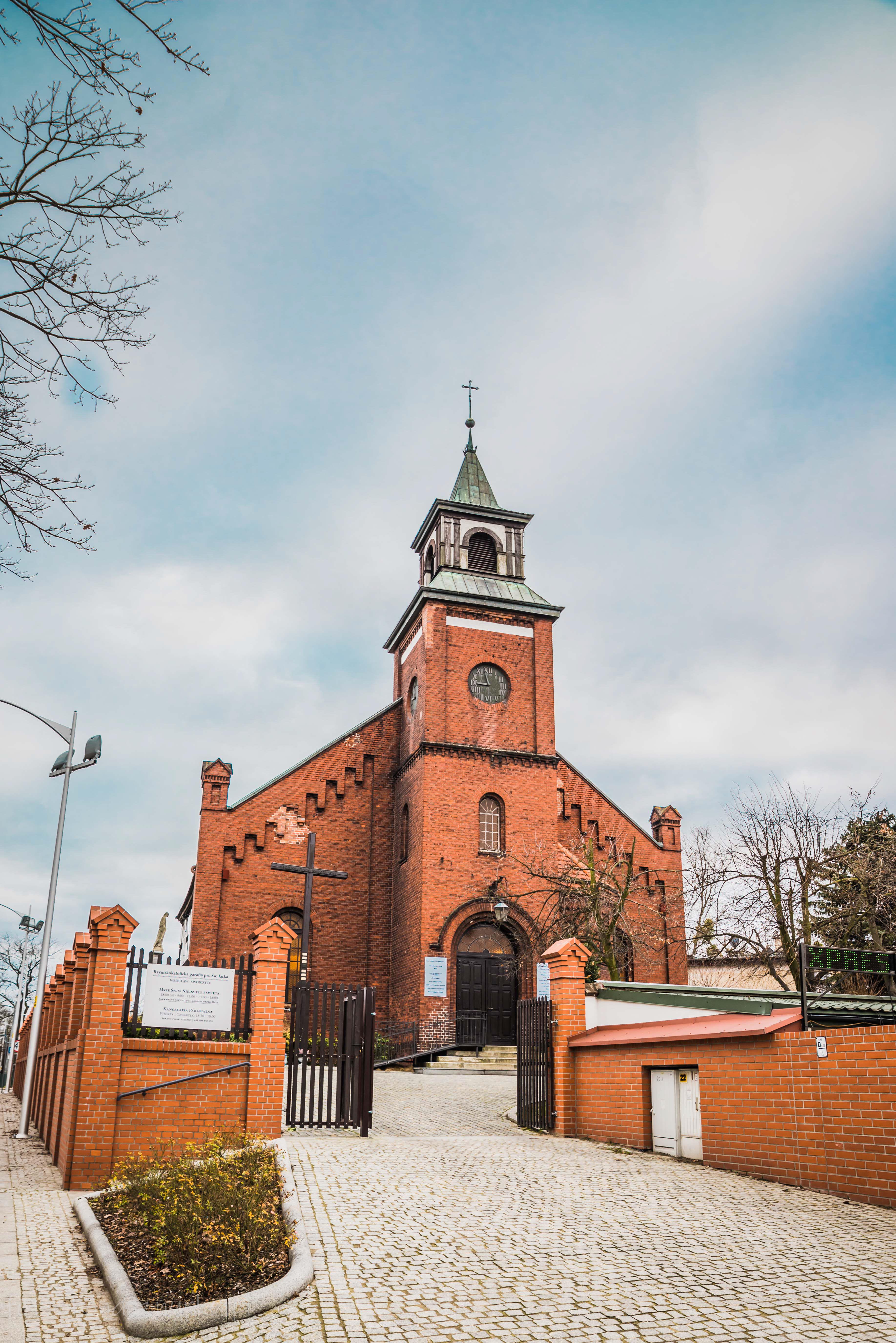 dobry-fotograf-na-chrzest-swojczyce-kiełczów-okonasznurku (1)