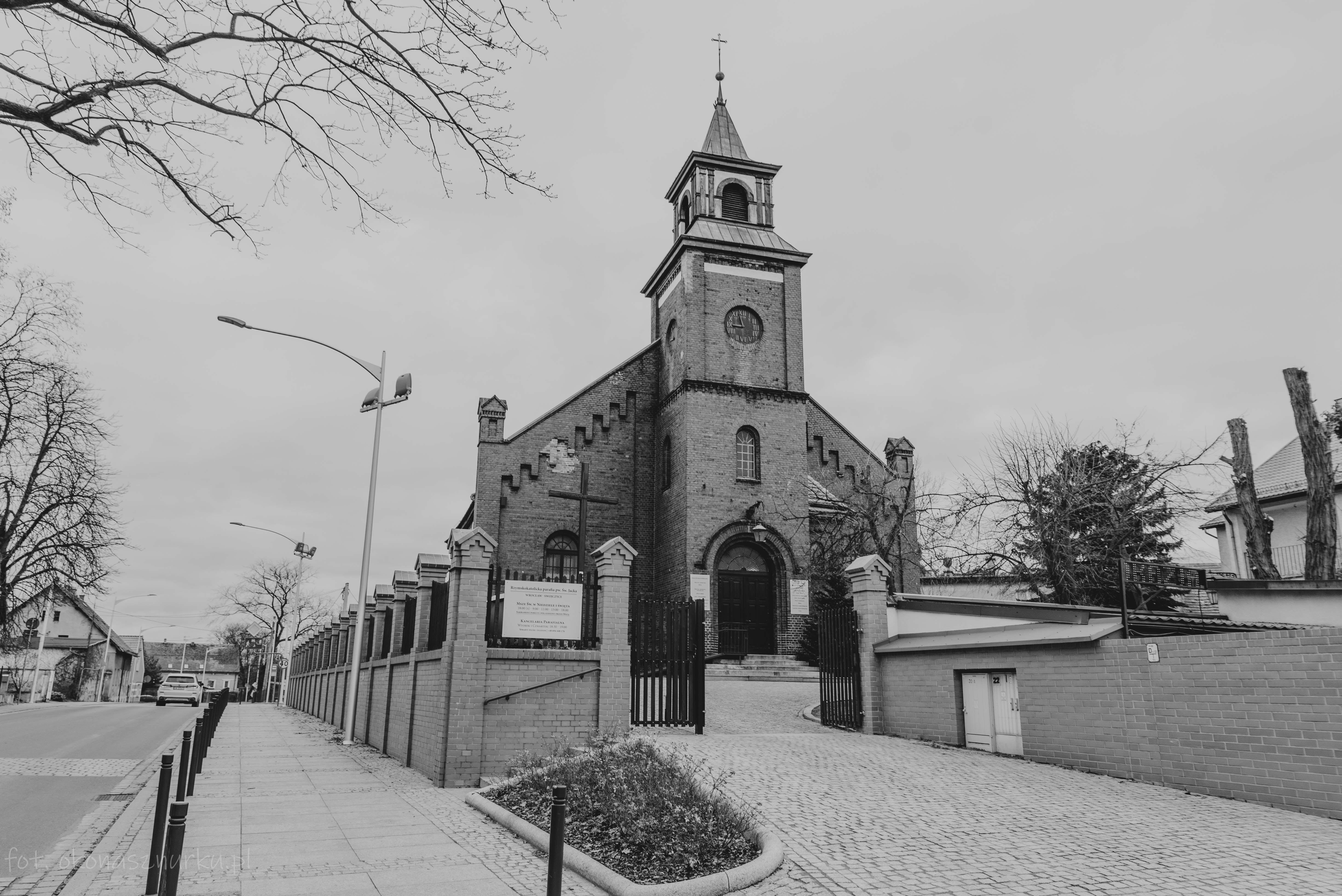 dobry-fotograf-na-chrzest-swojczyce-kiełczów-okonasznurku (2)