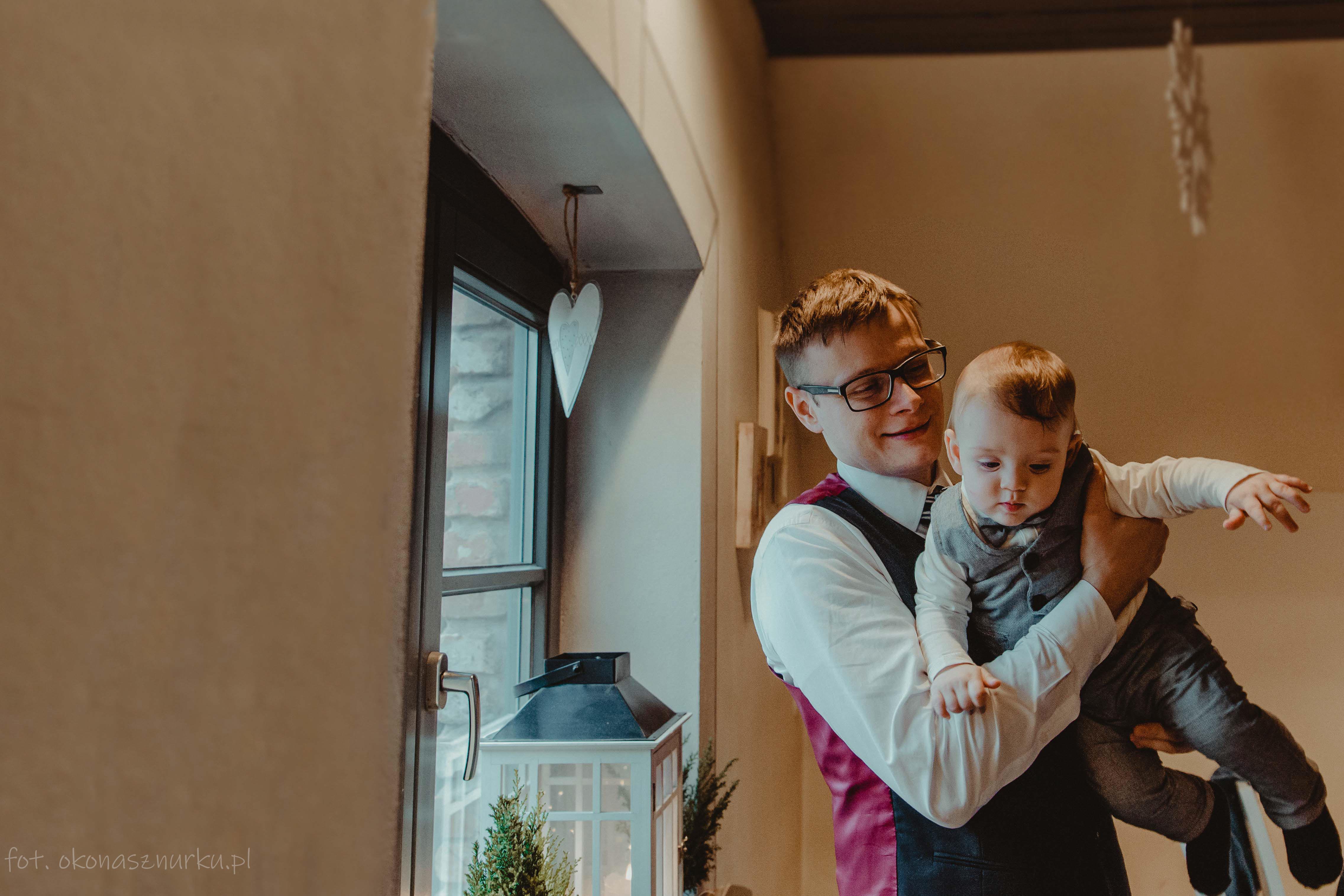 dobry-fotograf-na-chrzest-swojczyce-kiełczów-okonasznurku (25)