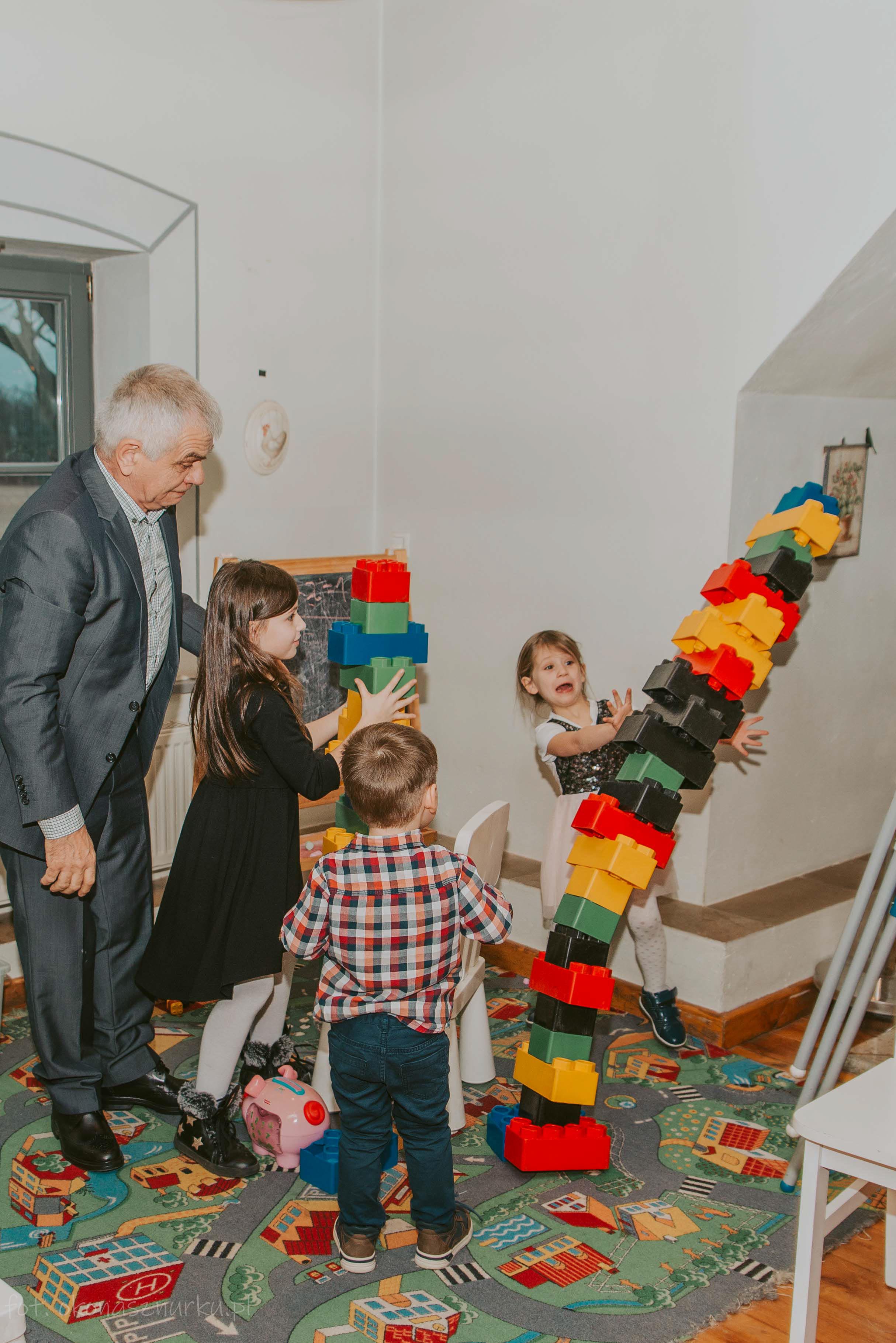 dobry-fotograf-na-chrzest-swojczyce-kiełczów-okonasznurku (31)