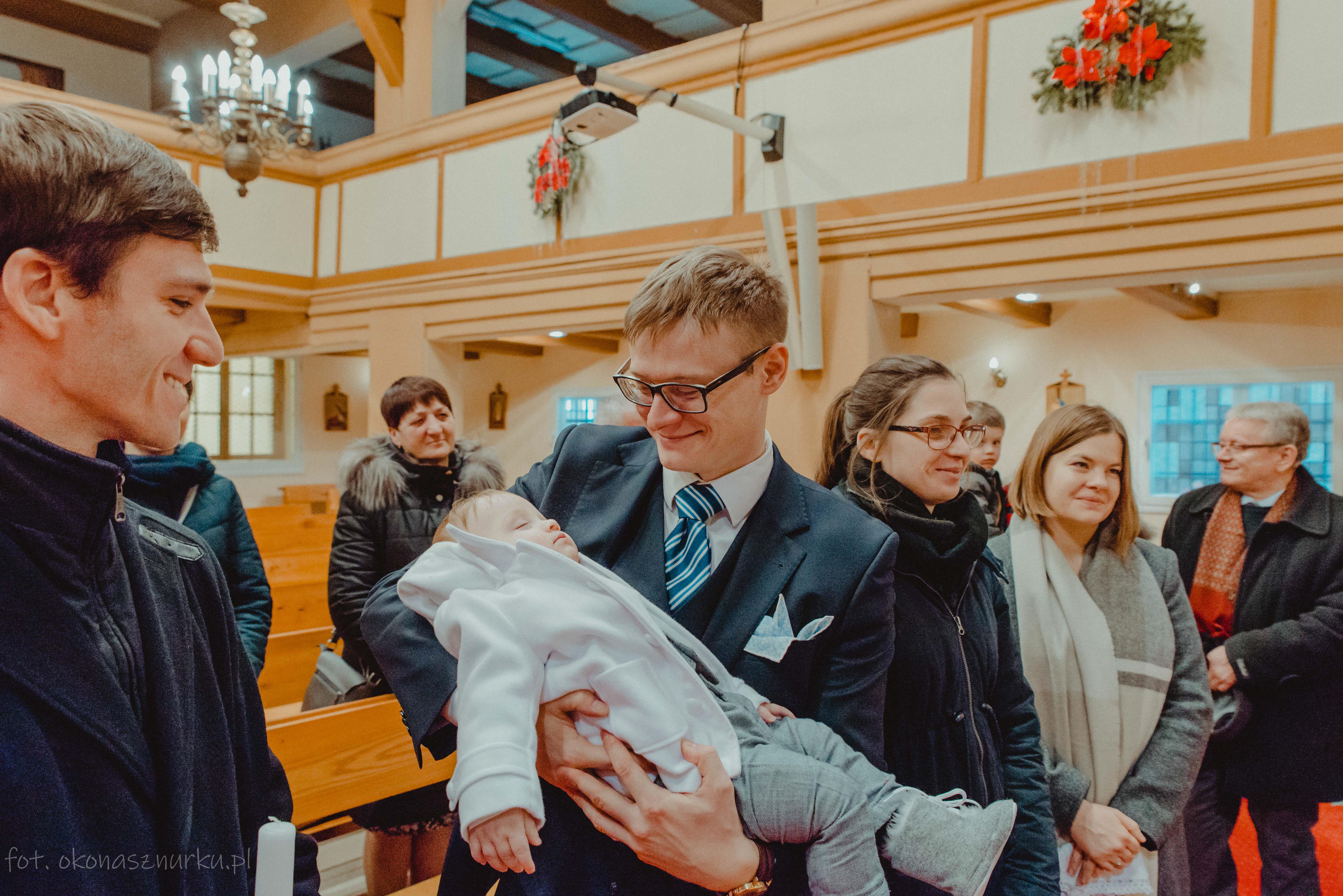 dobry-fotograf-na-chrzest-swojczyce-kiełczów-okonasznurku (9)
