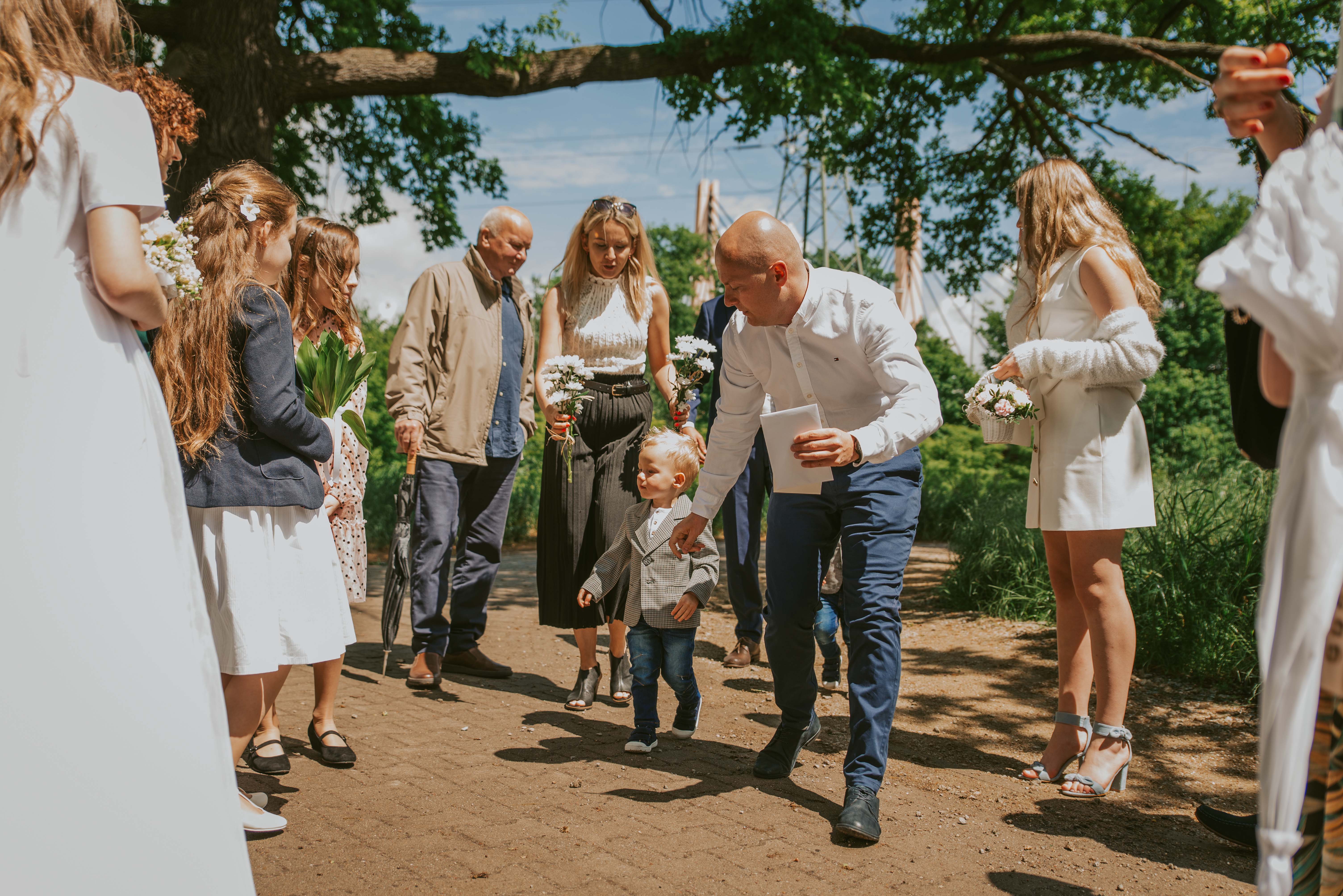 Sesja-plenerowa-komunijna-hala-orbita-park-zachodni-fotograf-na-komunie-wroclaw-okonasznurku (12)
