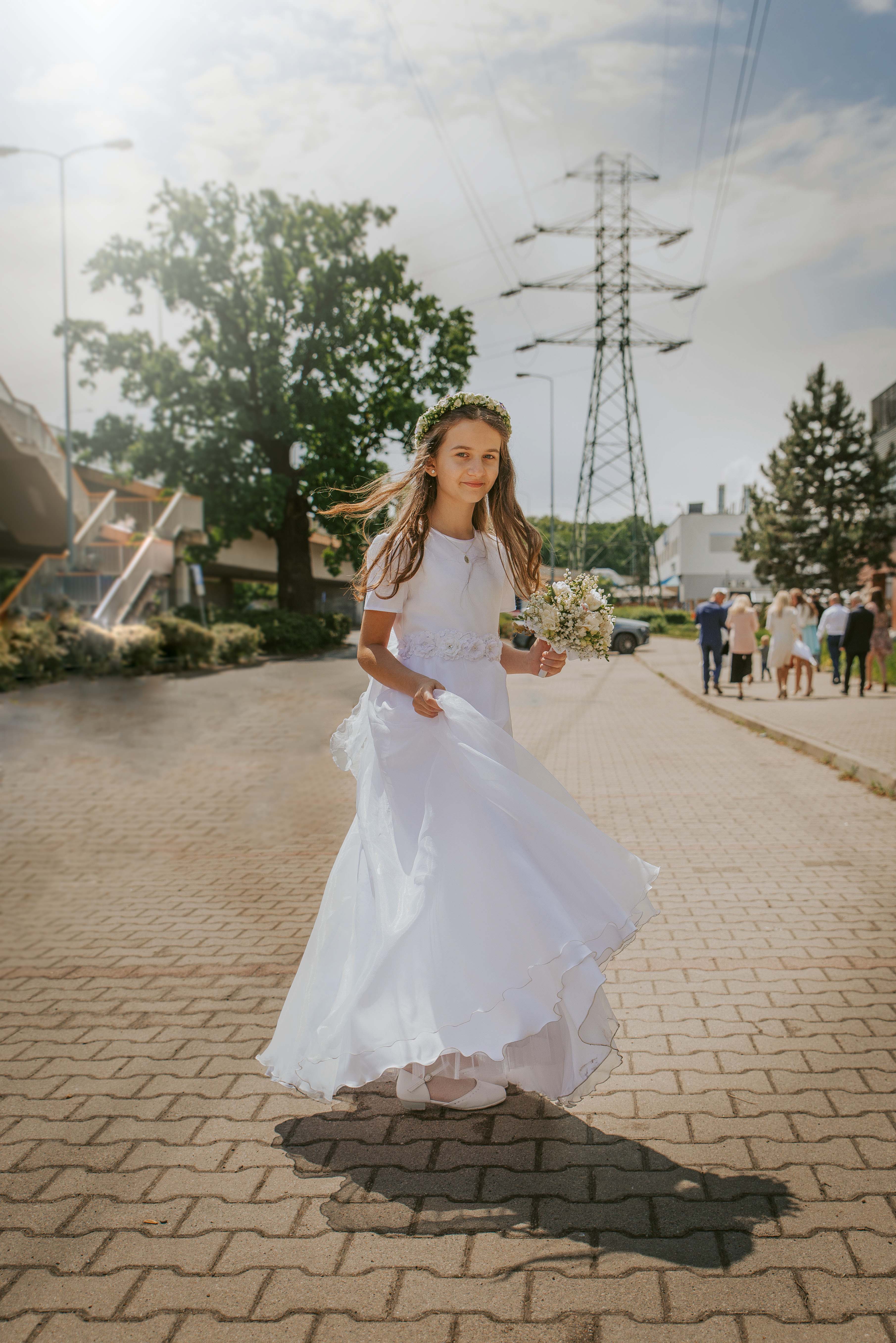 Sesja-plenerowa-komunijna-hala-orbita-park-zachodni-fotograf-na-komunie-wroclaw-okonasznurku (27)