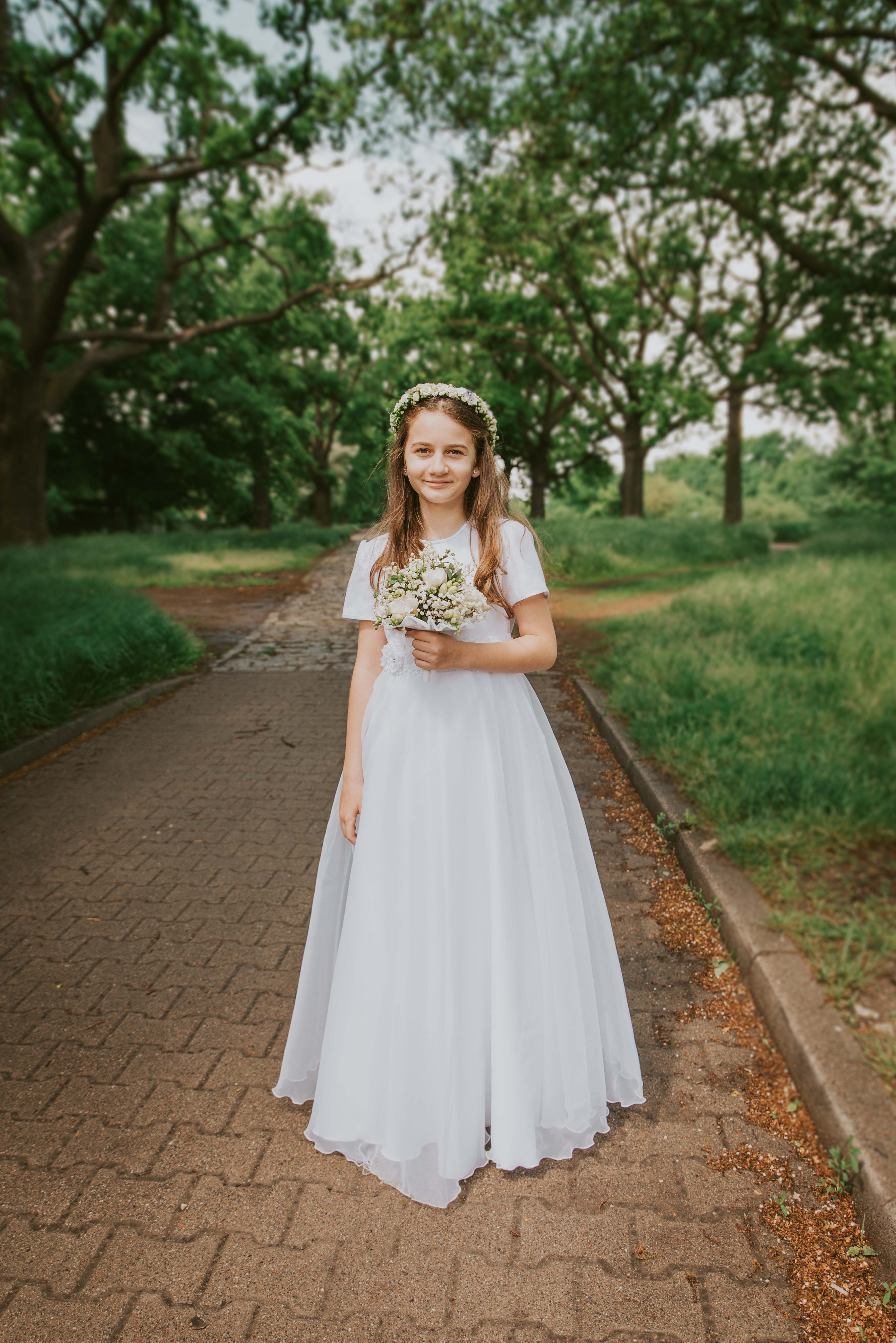 Sesja-plenerowa-komunijna-hala-orbita-park-zachodni-fotograf-na-komunie-wroclaw-okonasznurku (7)