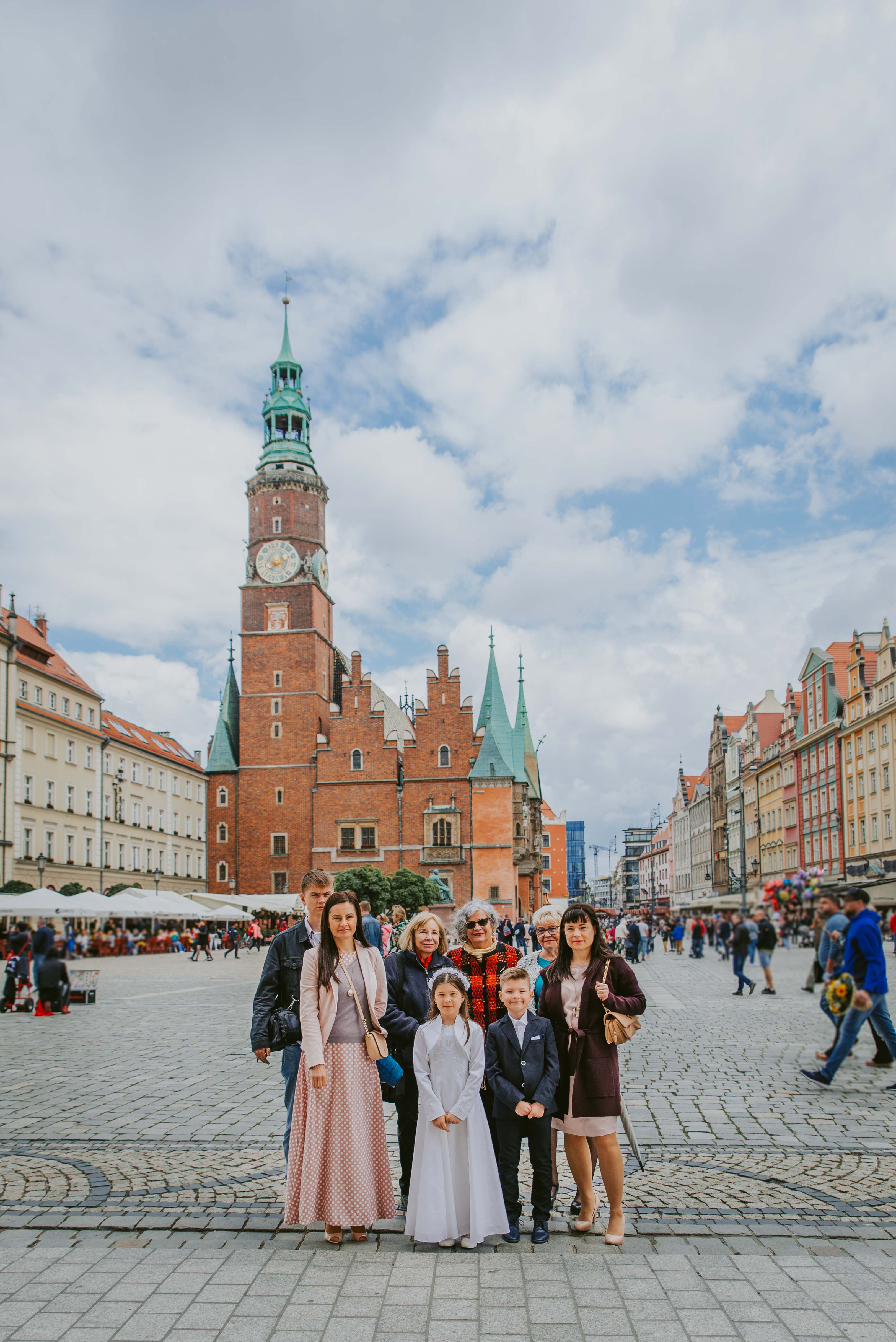 Zdjęcia-komunijne-plener-komunia-kosciol-garnizonowy-restauracja-p2-wroclaw-okonasznurku-fotografia (19)